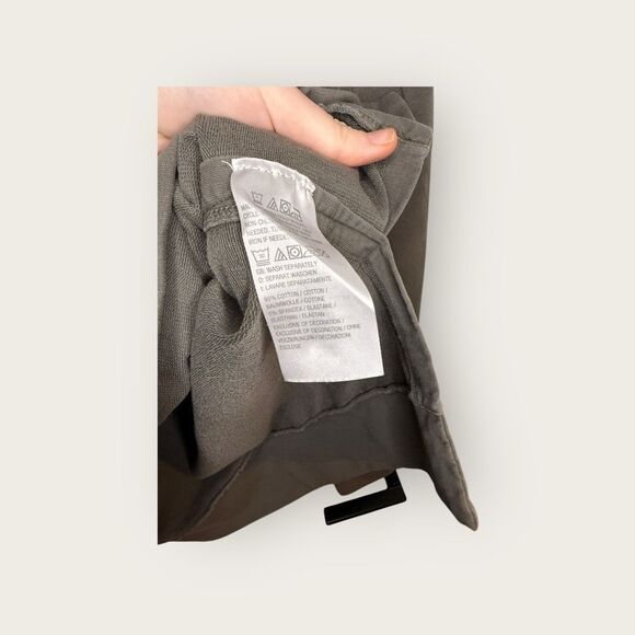 PeaceLoveWorld Graphic Long Sleeve Crewneck Sweater Gray Size Large - Picture 5 of 5